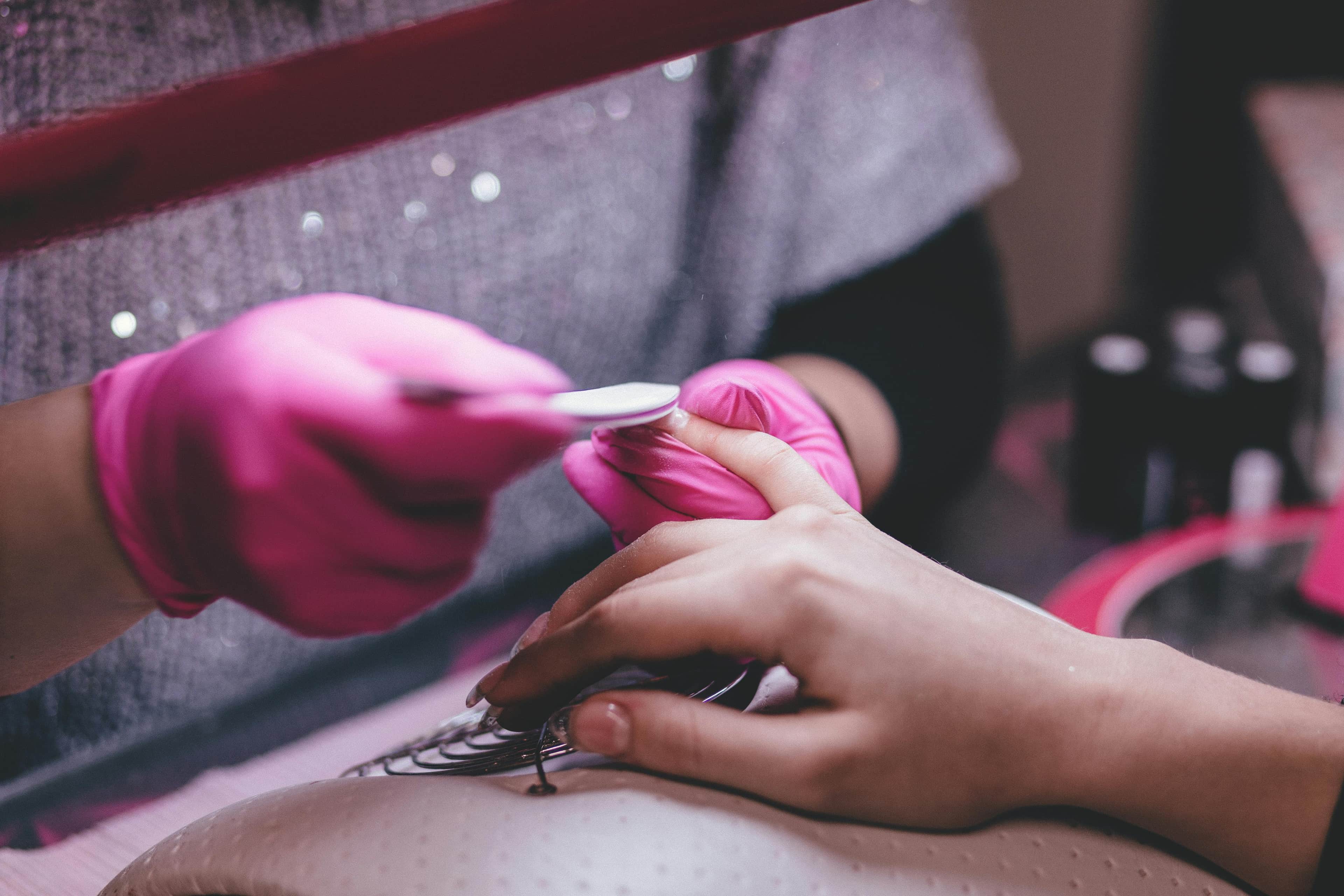 Reni Nail Design — Nagelstudio in Reeshof